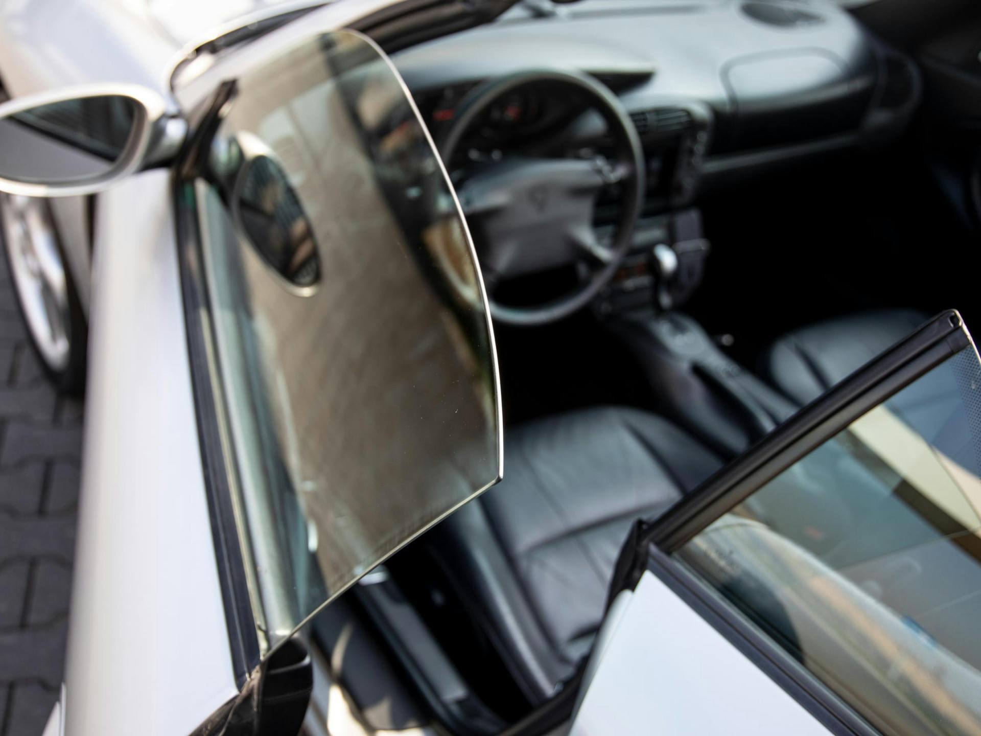 Porsche 911 Cabrio 3.4 Carrera | Stoelverwarming | Airconditioning |